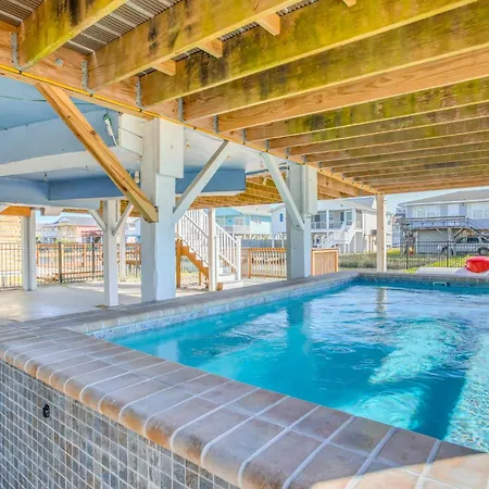 Waterfront North Myrtle Beach Home With Pool And Deck